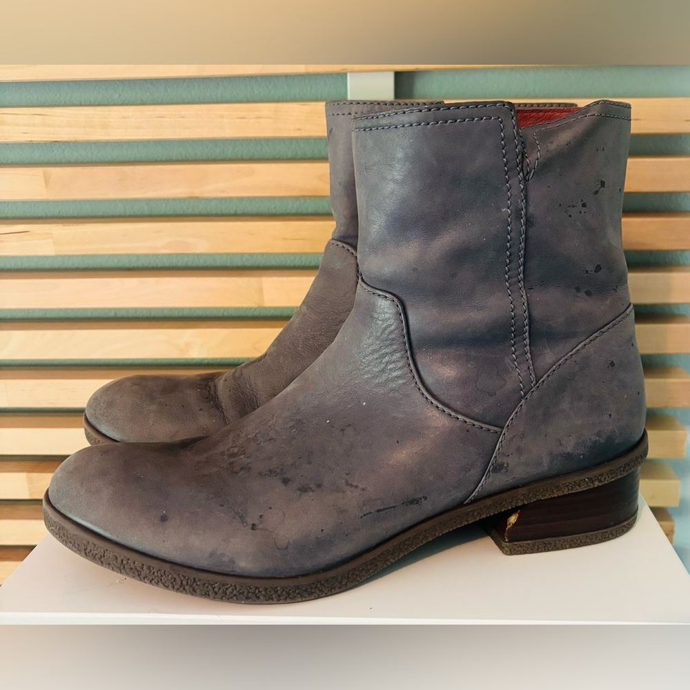 Dansko Bethanie Gray Waterproof Leather Side Zip Biker Boots Size: EU 41 or US 8